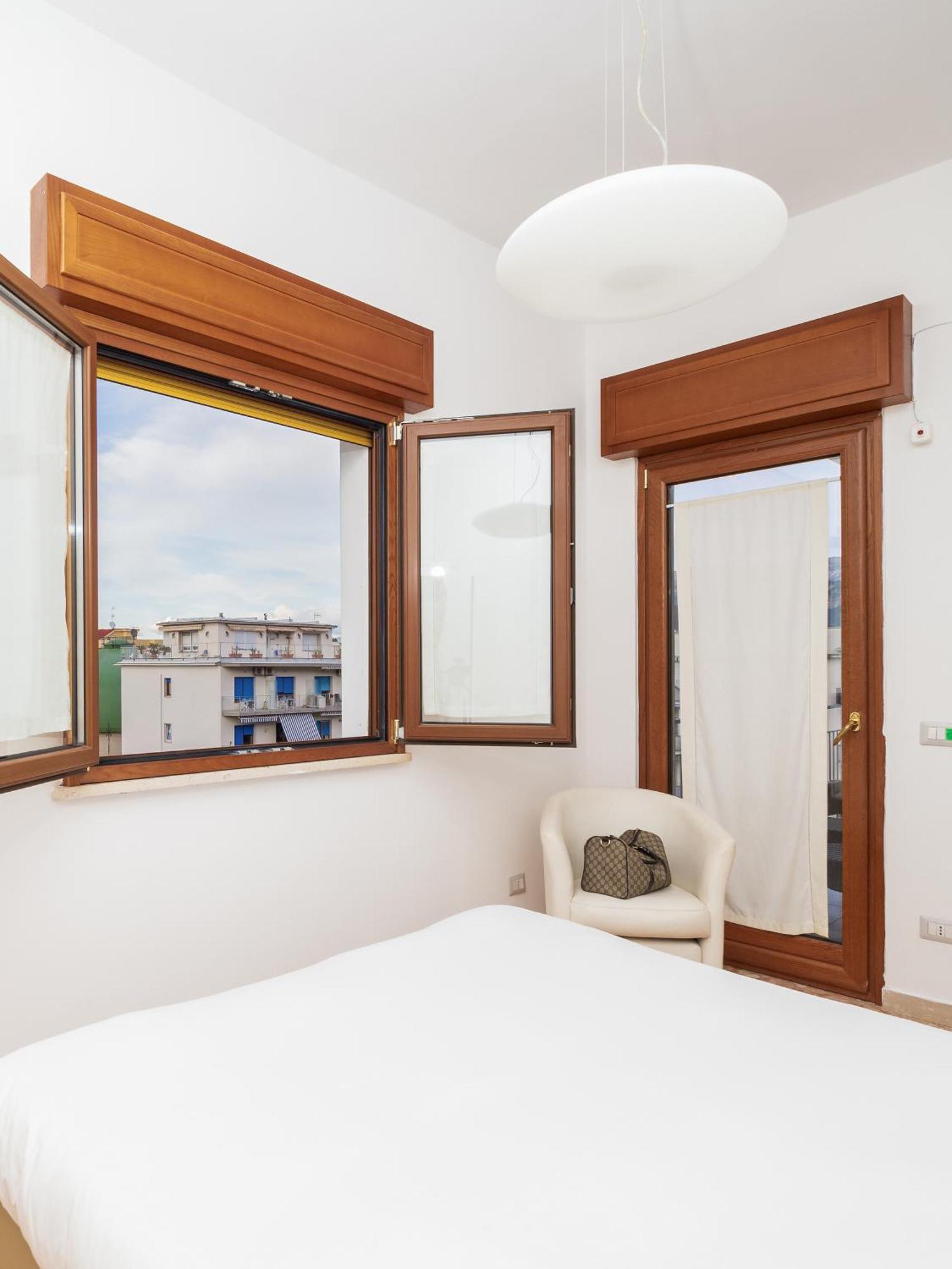 סורנטו Rossella Holiday Home מראה חיצוני תמונה